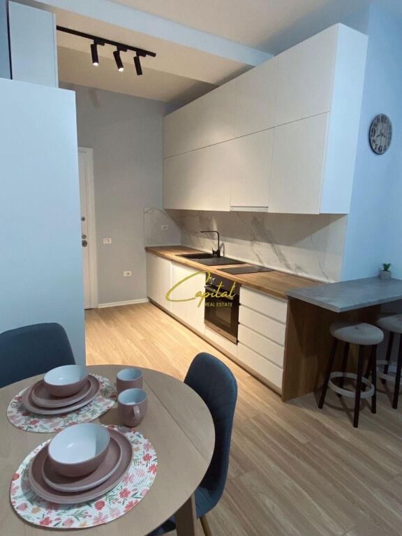APARTAMENT ME QIRA 1+1 21 DHJETORI 55.000 LEKE