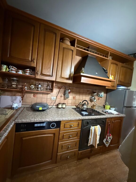 🏠Appartamento 2+1+blocco in affitto 📍Pazari i Ri 💶Prezzo: 65.000 Leke/Mese trattabile