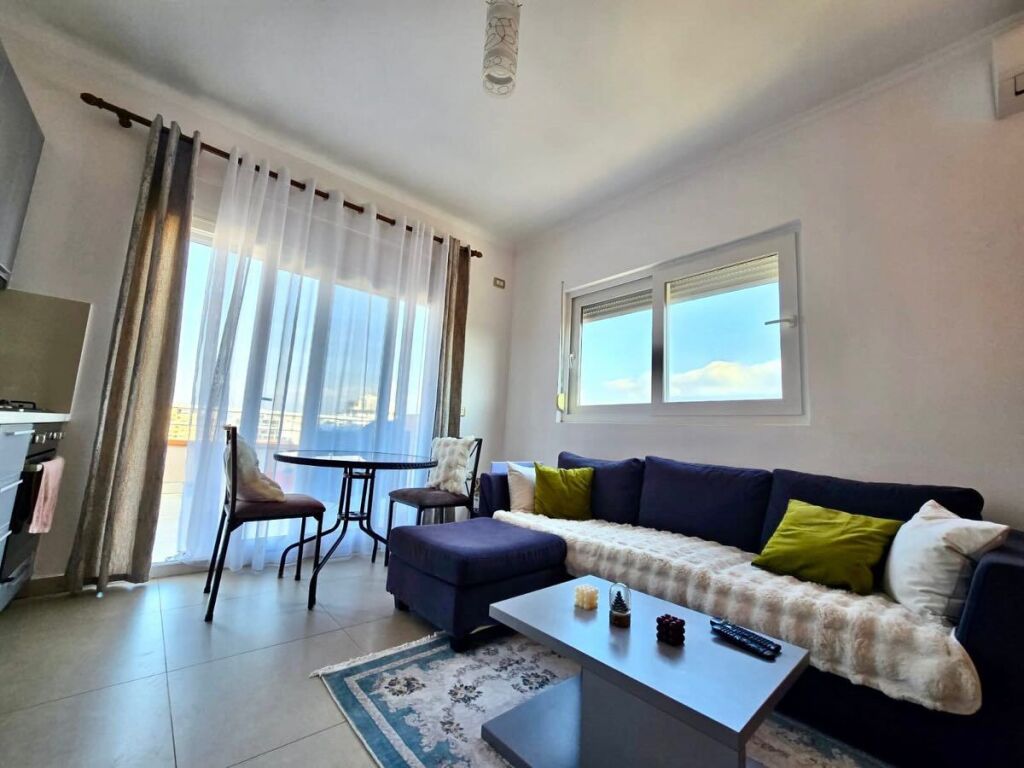 Ekskluzive PAZARI RI,Sheshi Avni Rustemi: Shesim 2 apartamente 1+1