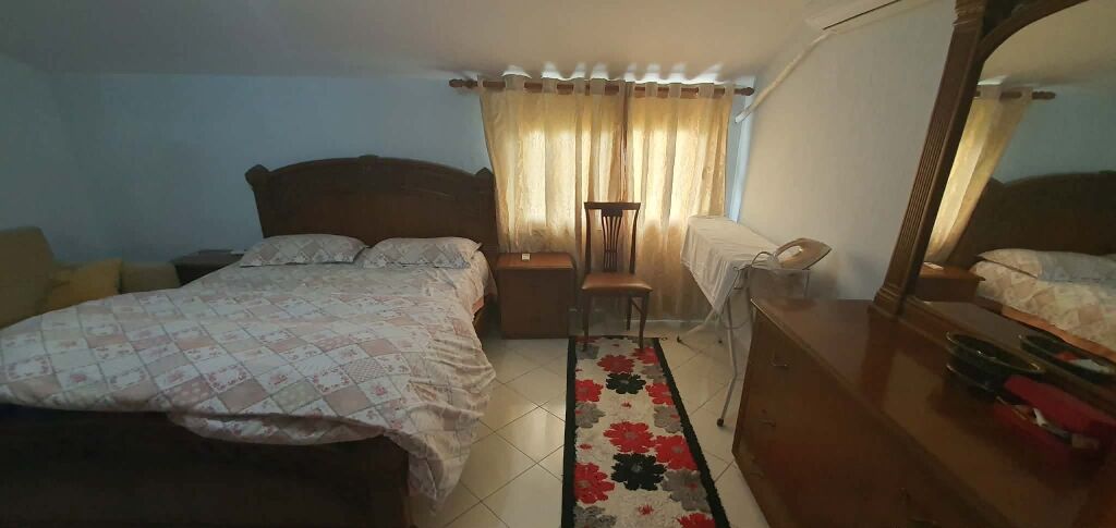 VILLA SU TRE PIANI IN VENDITA  - VORE