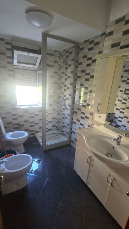 Apartament 2+1 Per Shitje Te 21 Djetori