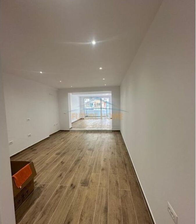 Shitje, Apartament 2+1+2, Stacioni i Trenit, Tirane.