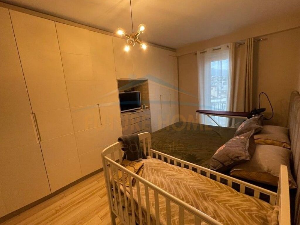 Shitet, Apartament 2+1+2, Qytet Studenti, Tiranë