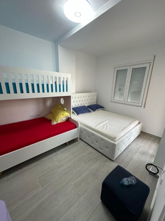 Jepet me qira apartament 1+1