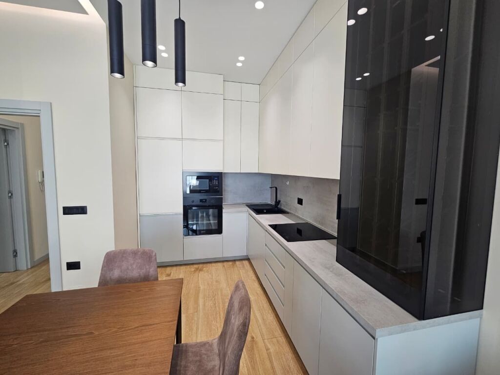 Apartament 1+1 per qera tek Square 21!