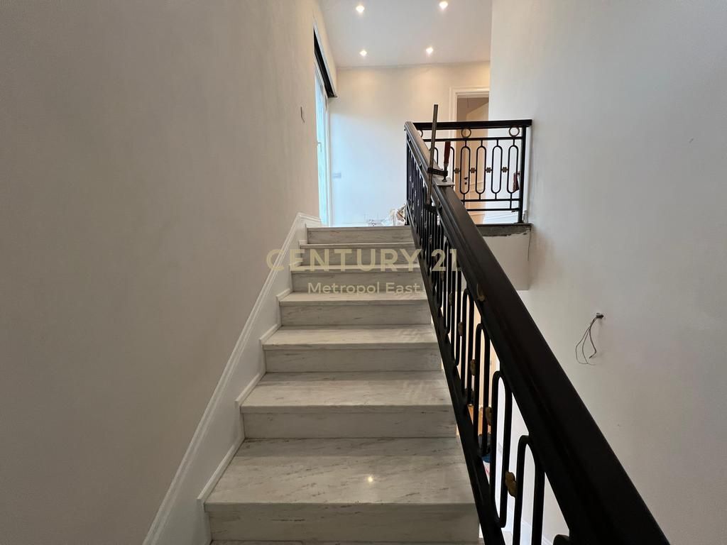 Vile per qira tek "Secret Garden Residence"