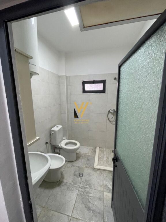 SHITET GARSONIERE 48 M2 TE RR.NDRE MJEDA 99.000 EURO