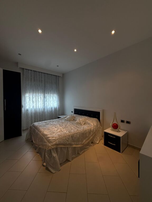 🏠Shitet Apartament 2+1 📍Kompleksi Halili, prane Selvise💶 Çmimi: 250.000€ -Me Hipoteke