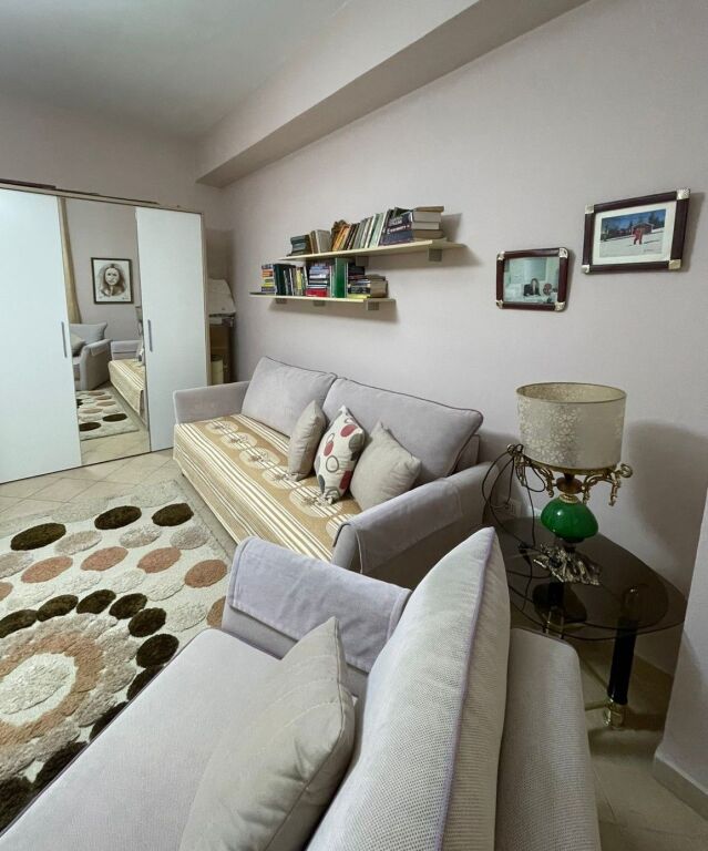 Apartament 2+1+2 me qira | pranë Garden Building, Rruga e Kavajës