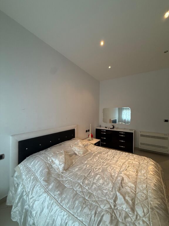 🏠 SHITET – Apartament 2+1 | Kompleksi Halili (pranë Selvisë)