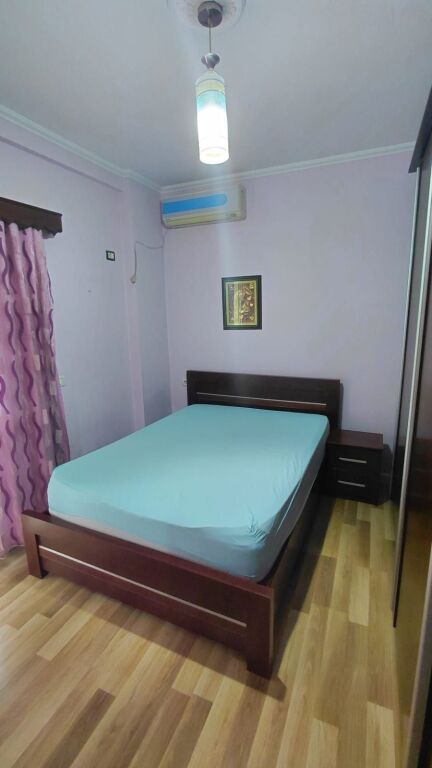 jepet me qera apartament 2+1 tek big markei