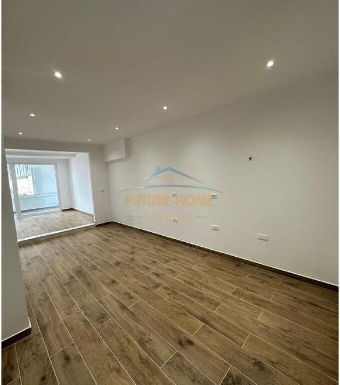 Shitje, Apartament 2+1+2, Stacioni i Trenit, Tirane.