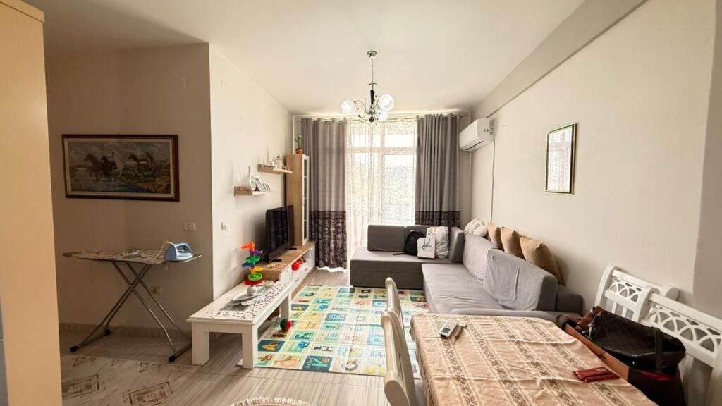 Appartamento 1+1 in vendita ad Astir