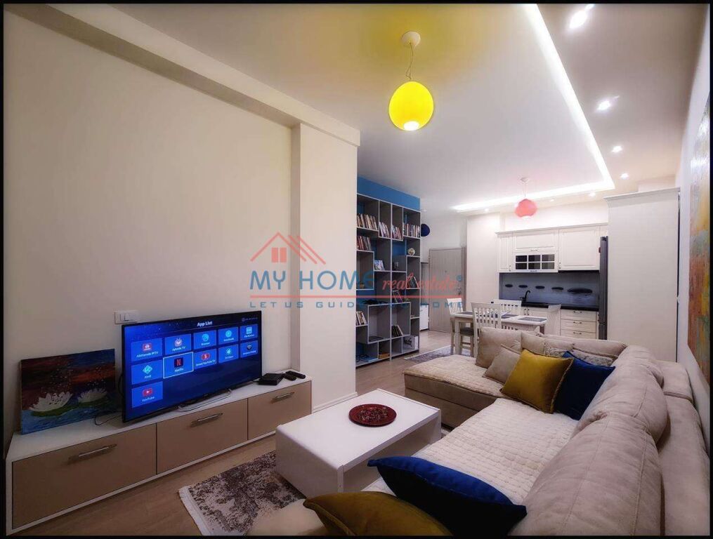Apartment 1+1 for rent at Komuna e Parisit