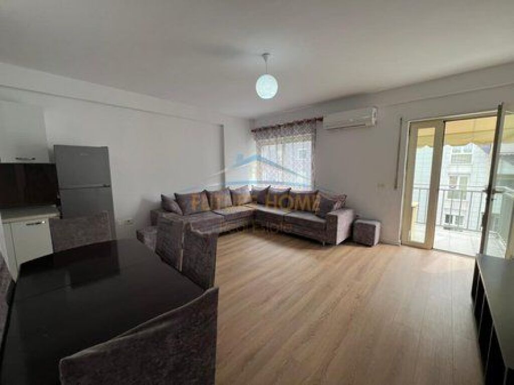 For sale, Apartment 2+1, Barrikadave Street, Tirana
