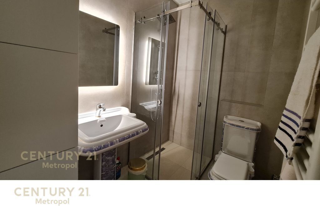 APPARTAMENTO 1+1 IN AFFITTO, COMUNE DI PARIGI!!!