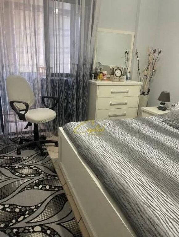 APARTAMENT ME QIRA 1+1 21 DHJETORI 50.000 LEKE