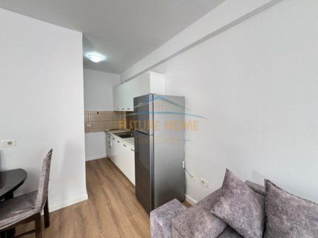 For sale, Apartment 2+1, Barrikadave Street, Tirana
