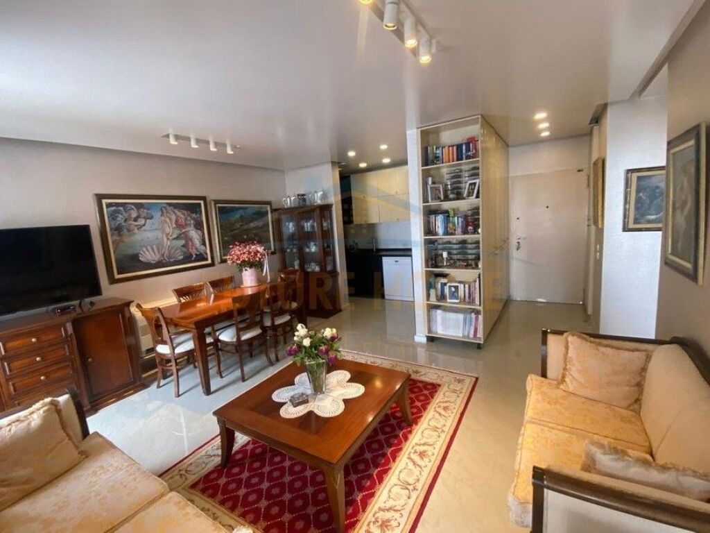 Shitet, Apartament 3+1, Kompleksi "Kontakt", 21 Dhjetori