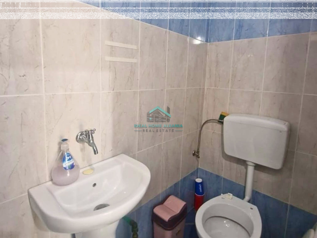 DYQAN ME QERA – PRANË PORTIT, VLORË