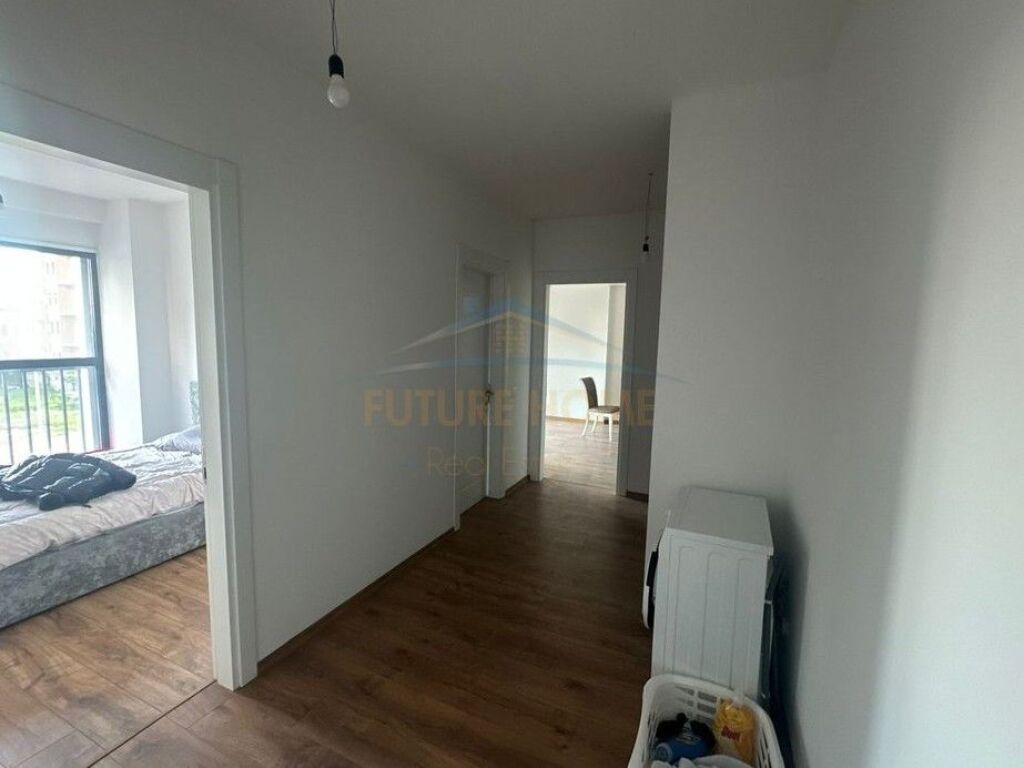 Shitet, Apartament 2+1+2+Post Parkimi, Bulevardi Ri, Tirane