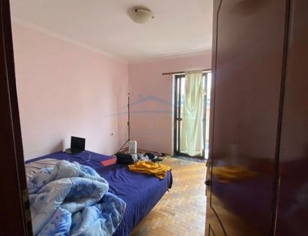 For sale, 2+1 Apartment, Barrikadave Street, Tirana