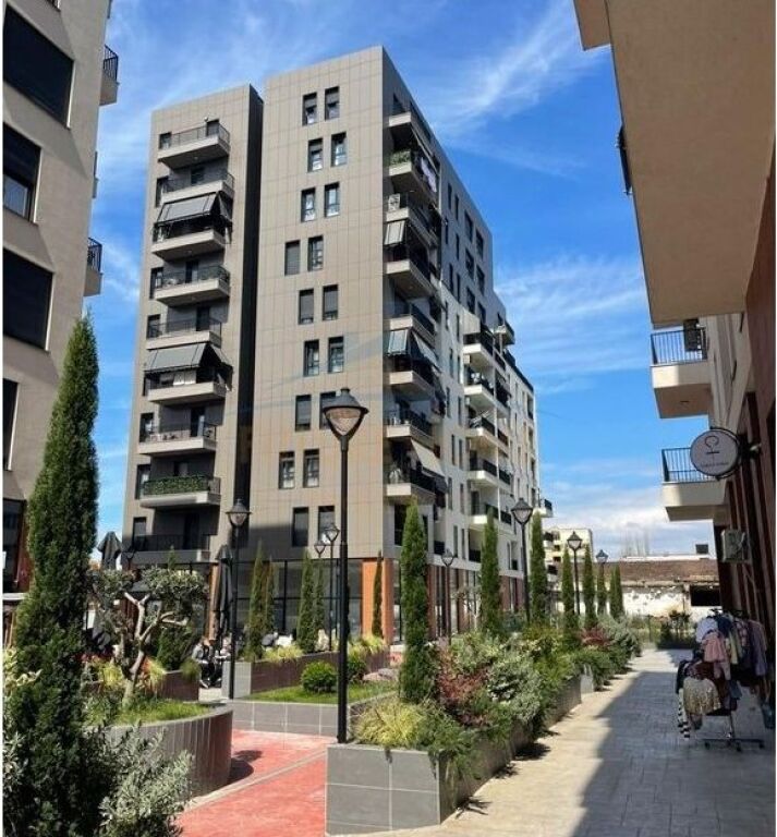 Shitet, Apartament 2+1+2, Trio Towers, Don Bosko