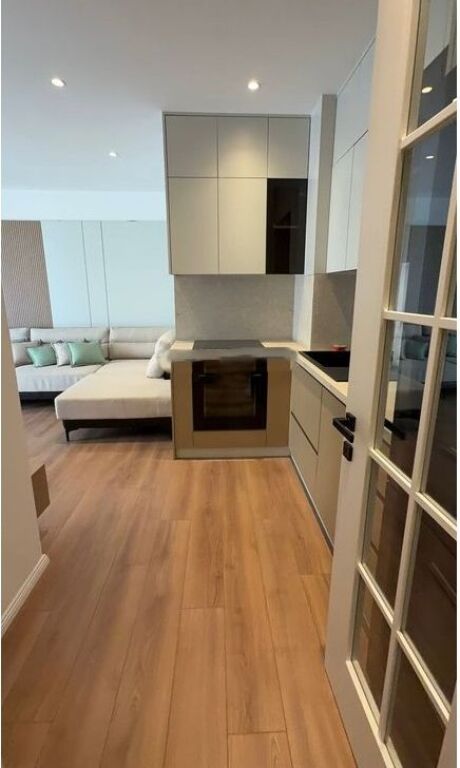 Super Appartamento 2+1 In Vendita (Centro), Caffè Flora Tirane