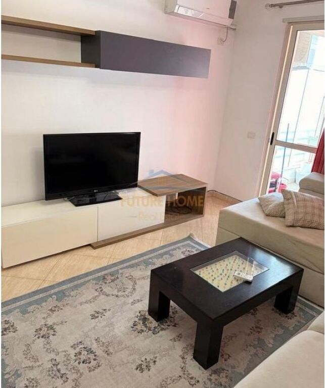 Shitet, Apartament 2+1,Misto Mame