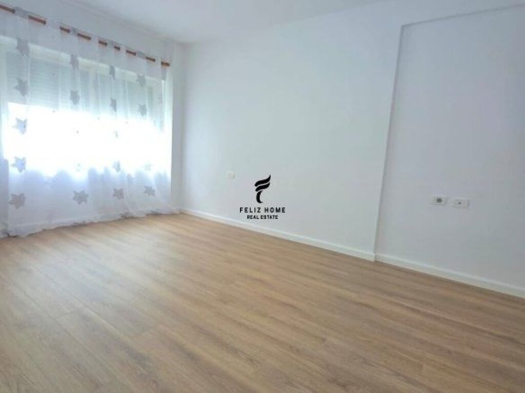 SHITET APARTAMENT 1+1 ISH PARKU 165.000 EURO FH-69527