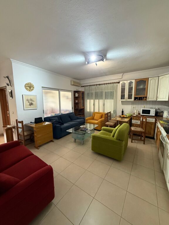 A Shallvaret, Appartamento 2+1+2 Arredato In Affitto!