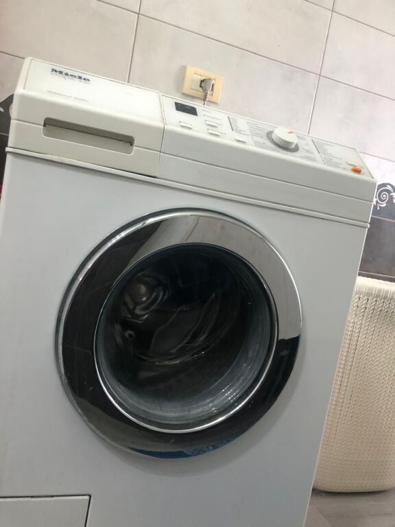 Jepet me qera apartament 1+1 ne Ali Dem