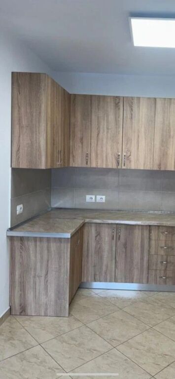 Appartamento in affitto - Siri Kodra