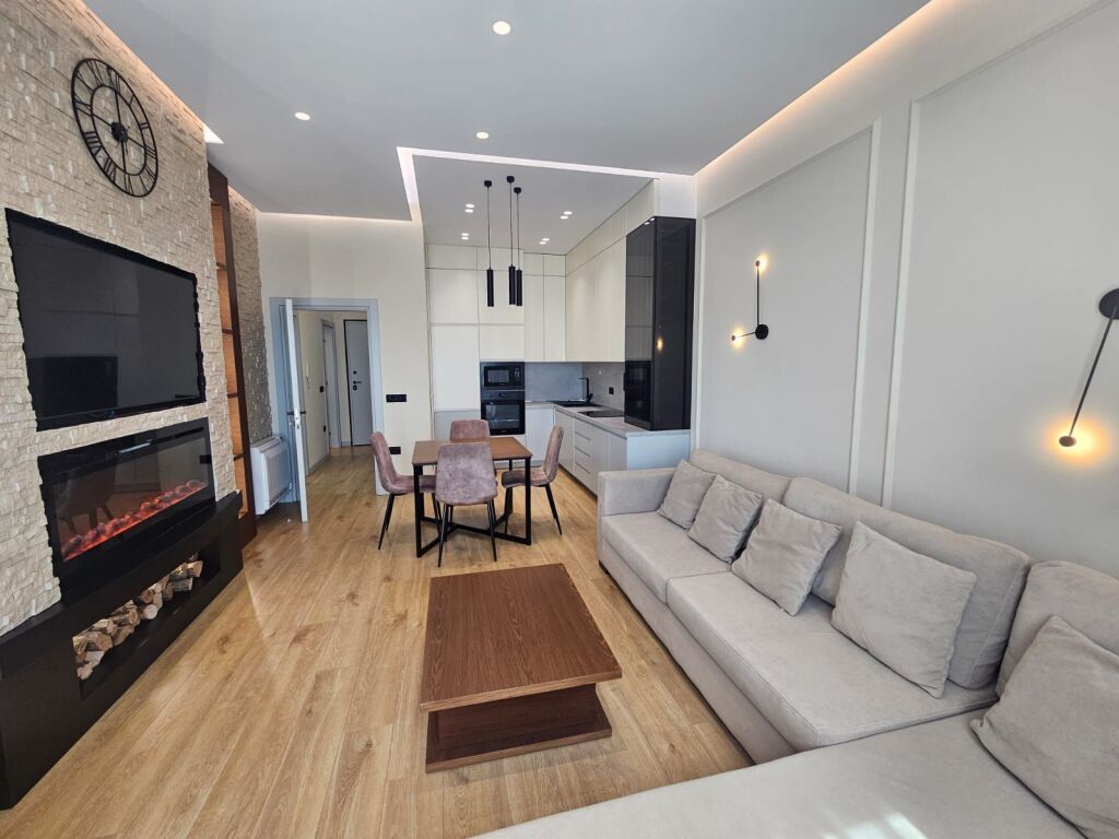 Apartament 1+1 per qera tek Square 21!