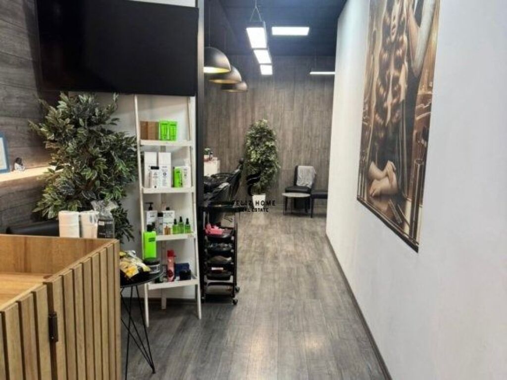 AMBIENT ESTETIKE ME QERA 33 M2 DON BOSKO 75.000 LEKE FH-69542