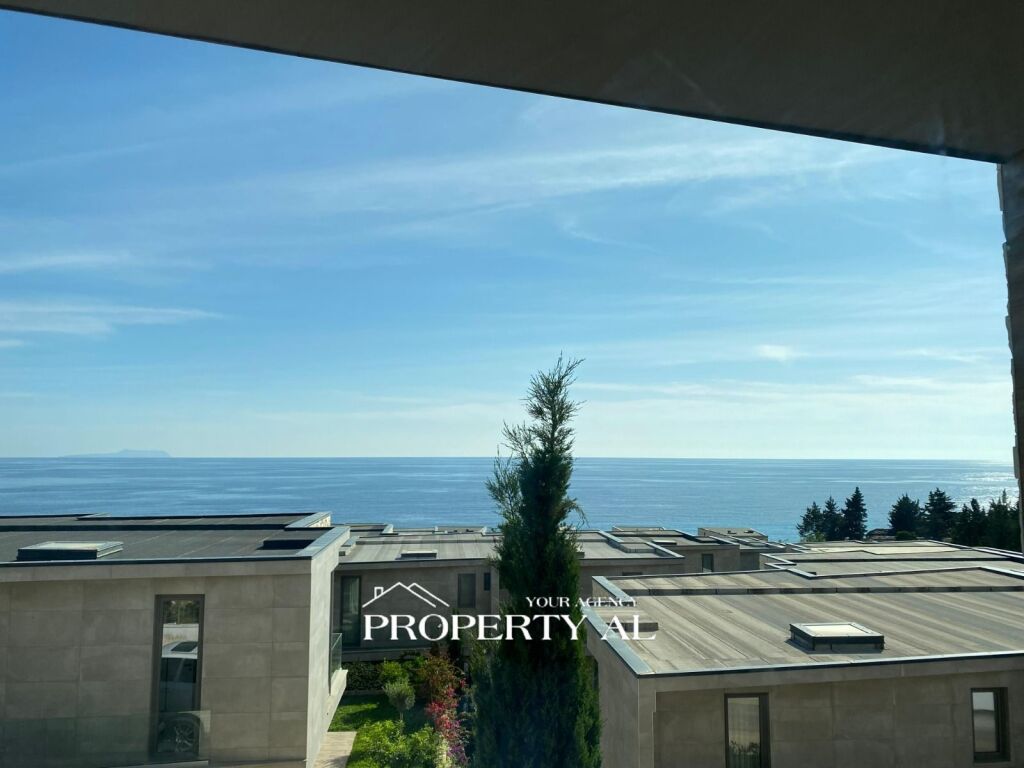 Vile ne shitje ne Dhermi