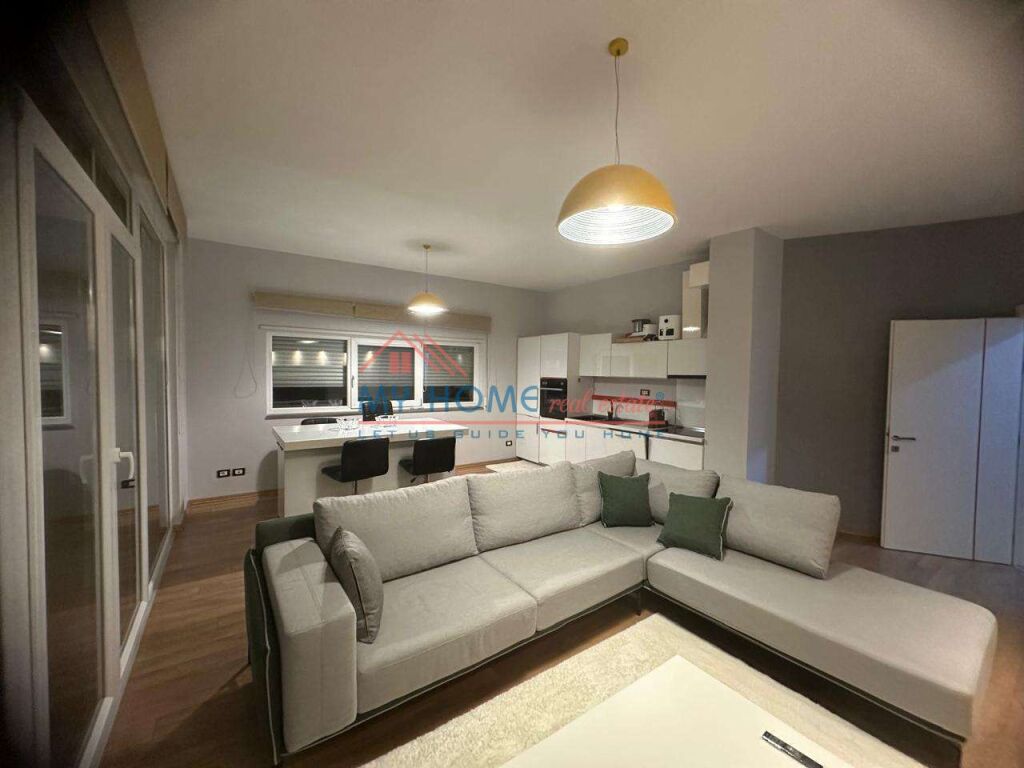 Apartment 2+1+ parking space for rent Botanical Garden in Tirana