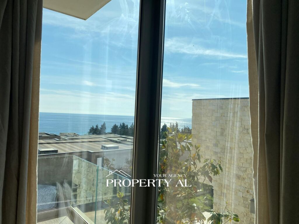 Vile ne shitje ne Dhermi