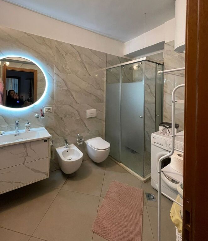 Apartament 2+1+2 me qira | pranë Garden Building, Rruga e Kavajës