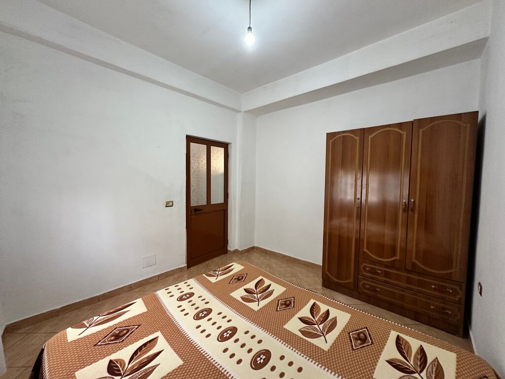 Apartament 1+1+Ballkon me Qira Rruga Jordan Misja