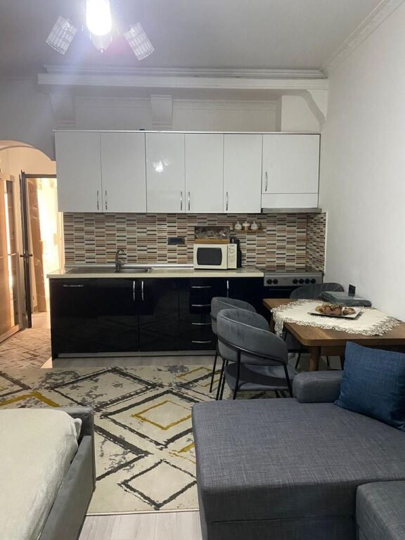 Qera | Garsoniere | Shkolla Bashkuar | 330 €/muaj