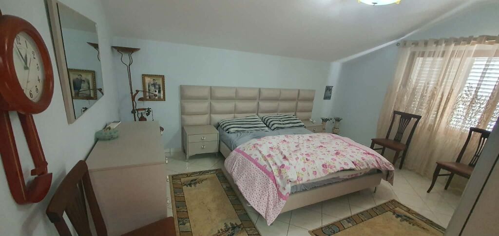 VILLA SU TRE PIANI IN VENDITA  - VORE