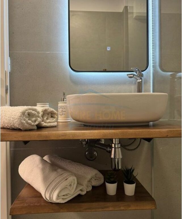 Qera, Apartament 1+1, Shkolla e Kuqe, Tiranë.