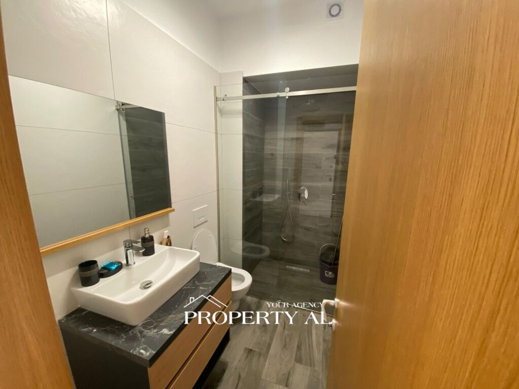 Vile ne shitje ne Dhermi