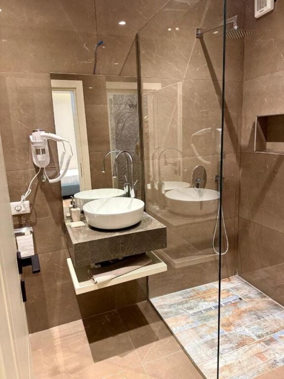 Hotel me qera ne Vlore (ID BH24) Vlore