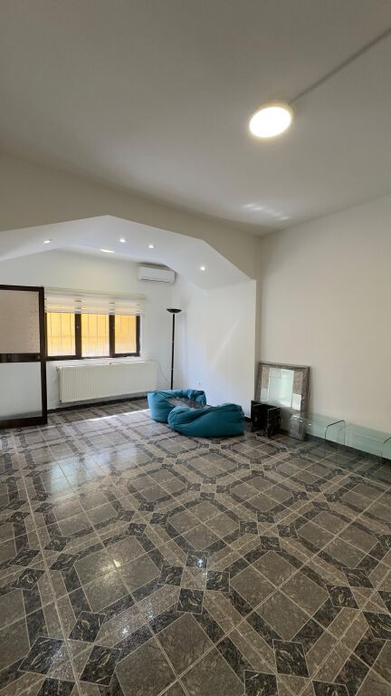 Ambjent me qera midis spitalit gjerman dhe Myslym Shyri !