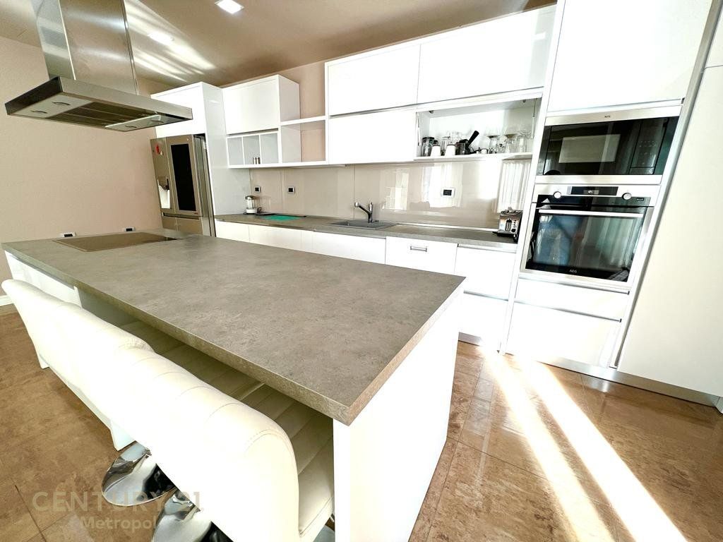 Luxury penthouse 3+1+2 for sale at Dry Lake