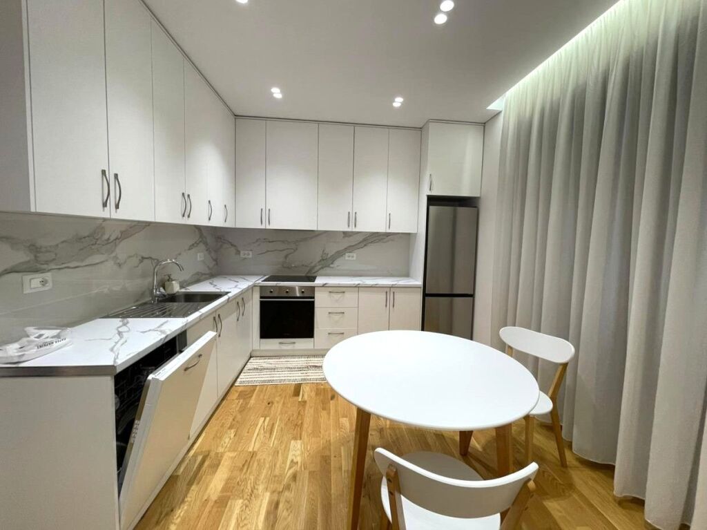 🏡 Jepet Vilë me Qira – pranë TEG