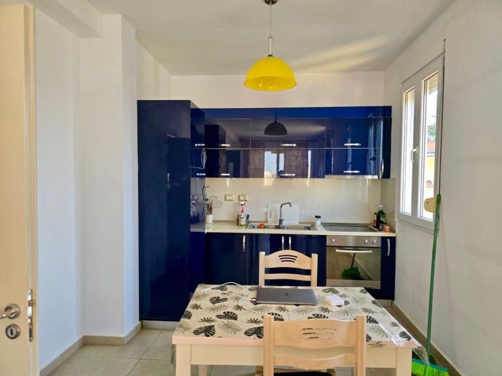 Ekskluzive PAZARI RI,Sheshi Avni Rustemi: Shesim 2 apartamente 1+1