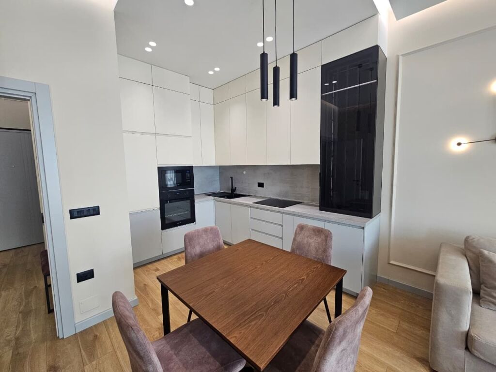 Apartament 1+1 per qera tek Square 21!